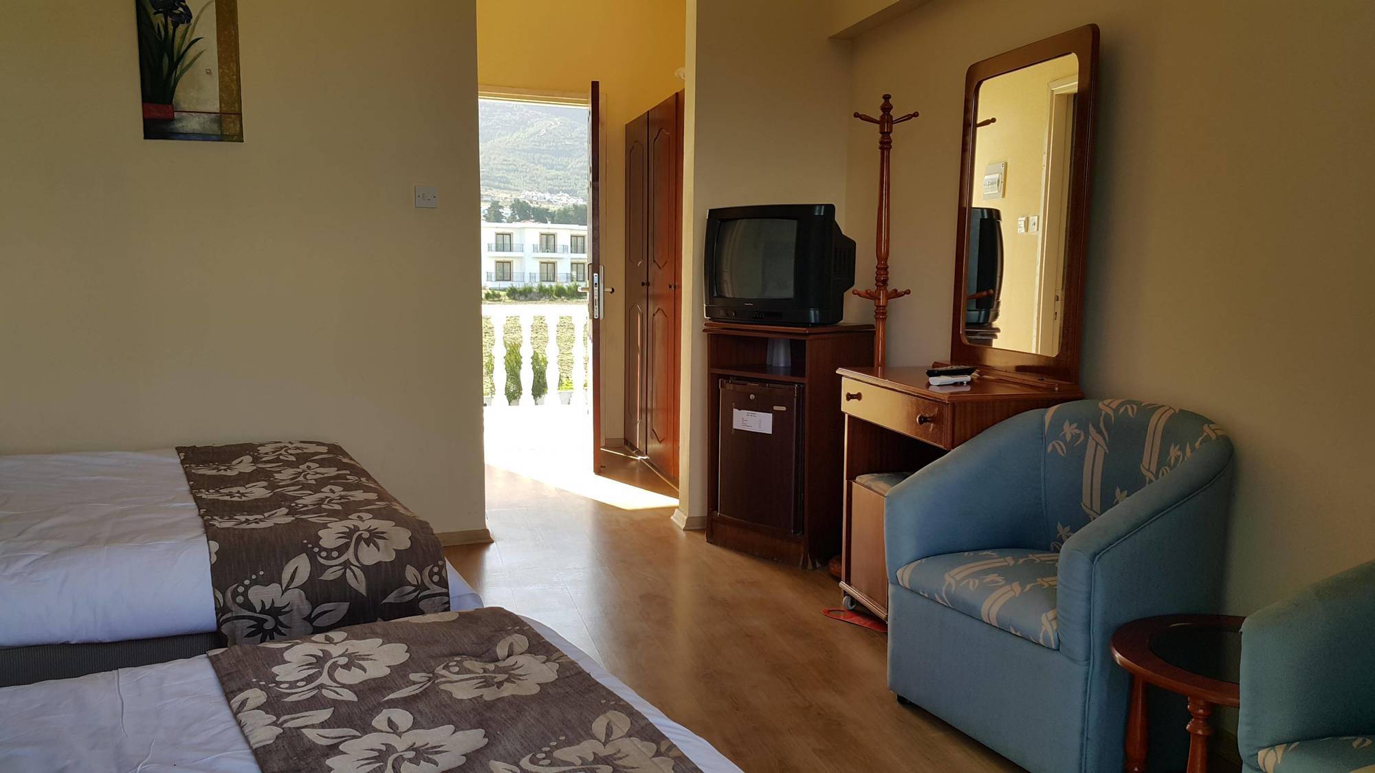 לאפיטוס Sempati Hotel מראה חיצוני תמונה